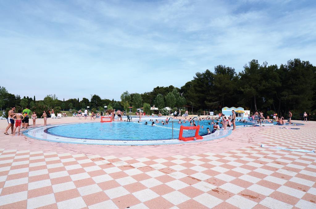 Happy Camp Mobile Homes In Centro Vacanze Bi Village Fažana Екстериор снимка
