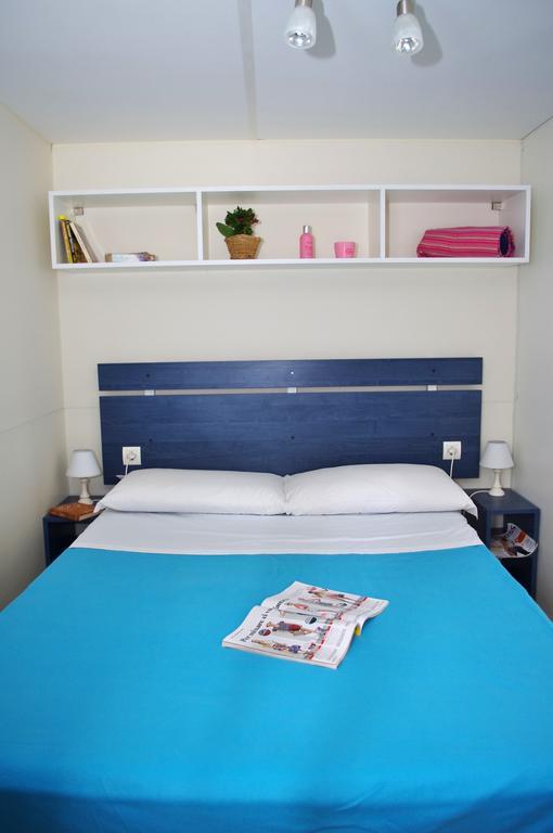 Happy Camp Mobile Homes In Centro Vacanze Bi Village Fažana Стая снимка