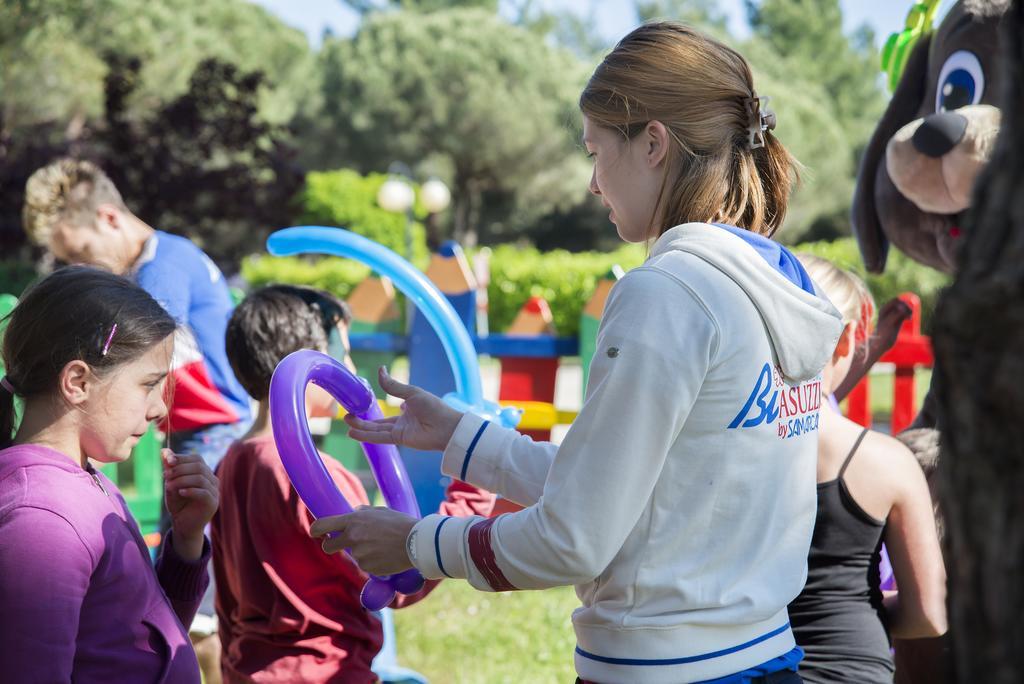 Happy Camp Mobile Homes In Centro Vacanze Bi Village Fažana Екстериор снимка